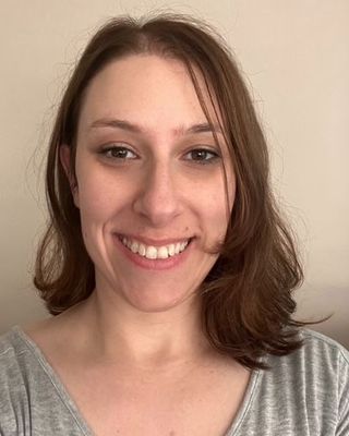 Photo of Alena Kanter, Clinical Social Work/Therapist