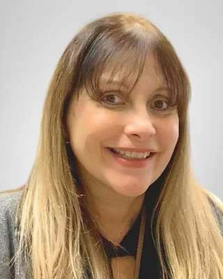 Photo of Mayela Llaurador-Castillo, Psychologist, PhD