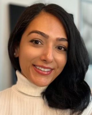 Photo of Mina Khan, Clinical Social Work/Therapist, LMSW