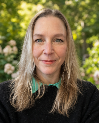 Photo of Sasha Maye Bruce, Psychotherapist, PsychD, UKCP Trainee