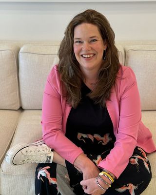 Photo of Dr. Holly Cox, Marriage & Family Therapist, PhD, LMFT, CHT