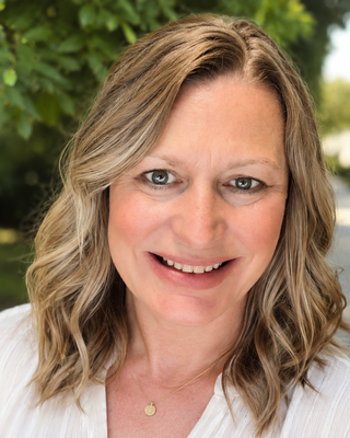 Photo of Tara M Dublanica, Clinical Social Work/Therapist, LCSW