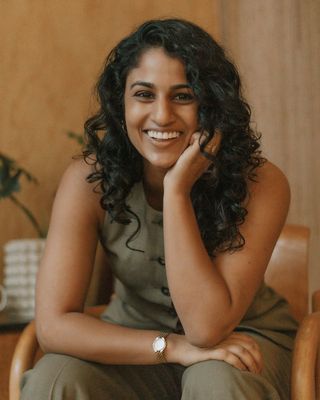 Photo of Dr. Esha Hansoti, Psychiatrist