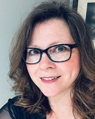 Photo of Donna Kawahara, Counsellor, CCC, MACP, MHST