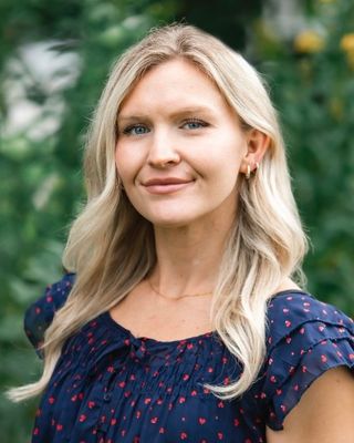 Photo of Madison Hamilton, Registered Psychotherapist (Qualifying), MA, BSc
