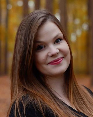 Photo of Erin Montano, Pre-Licensed Professional
