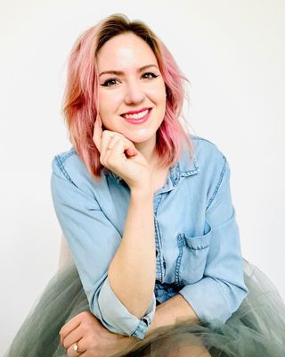 Photo of Anna Stephenson, Creative Arts Therapist, LCAT, RDT, CCLS, MA