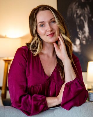 Photo of Samantha Dickens, Marriage & Family Therapist, LMFT