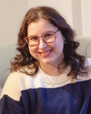 Photo of Mackenzie Burns, Counselor in Downtown West, Minneapolis, MN