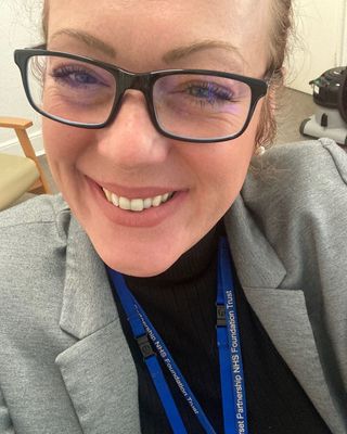 Photo of Nikki Dennehy, Psychotherapist, MSc, MBABCP