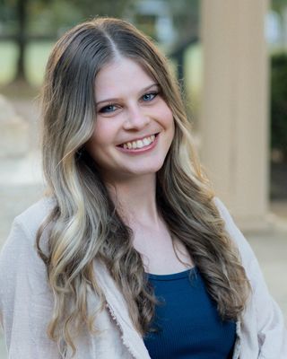Photo of Lauren Melchione, Licensed Clinical Mental Health Counselor, LCMHC