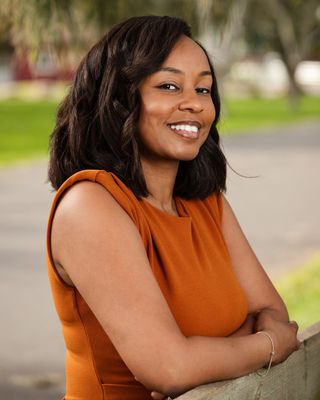 Photo of Chanise Hendrix, Marriage & Family Therapist, MS, LMFT