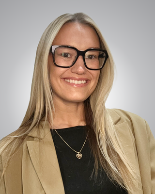 Photo of Mackenzie Blomstrom, Licensed Master Social Worker, LMSW