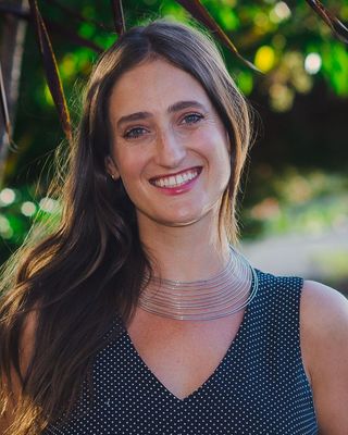 Photo of Claire Pariente, Marriage & Family Therapist Associate, AMFT