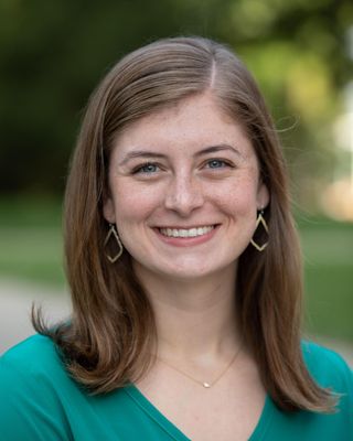 Photo of Dr. Alexandra Kelly, Psychologist, PhD, HSP