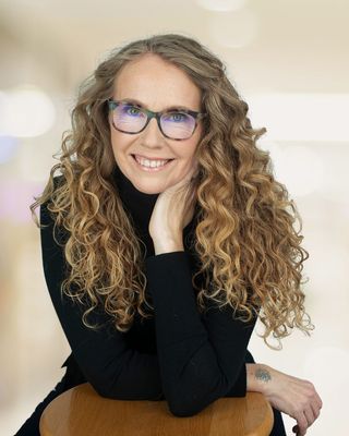 Photo of Sara Marlowe, Registered Social Worker, MSW, RSW