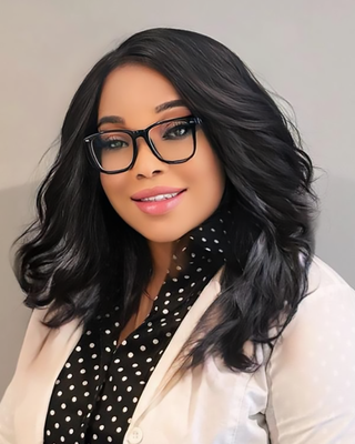 Photo of Folashade Umoren, Psychiatric Nurse Practitioner, PMHNP