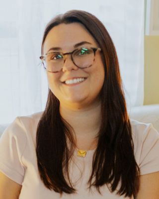 Photo of Elizabeth English, Counselor, MA, LMHC