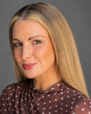 Photo of Dr Lauren Walsh, Psychologist, PsychD, HCPC - Clin. Psych.