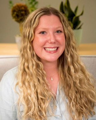 Photo of Lindsey Bach, Licensed Social Worker, LSW