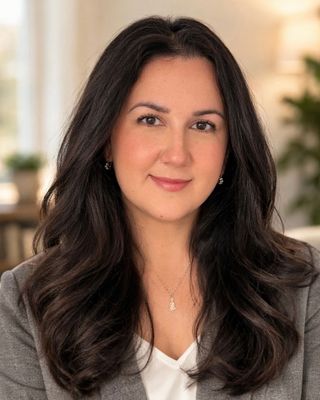 Photo of Sarah Bifolchi - Sarah Bifolchi - Anxiety, OCD, Motherhood, Registered Psychotherapist (Qualifying), MACP, HBSc