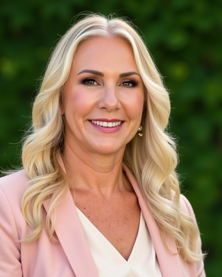 Photo of Dr Meredith Leigh Falkiner, Psychologist, PsychD, PsyBA General