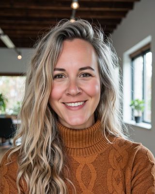 Photo of Dr. Arielle Hobbs, Licensed Clinical Mental Health Counselor, PhD, CST, RLT