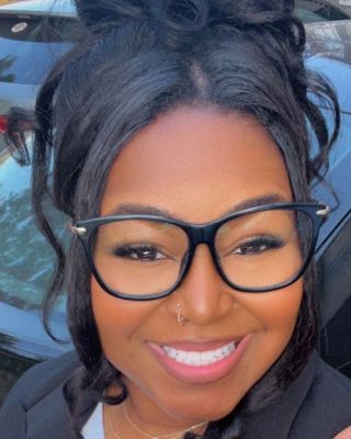 Photo of London Zarie Jones, Pre-Licensed Professional