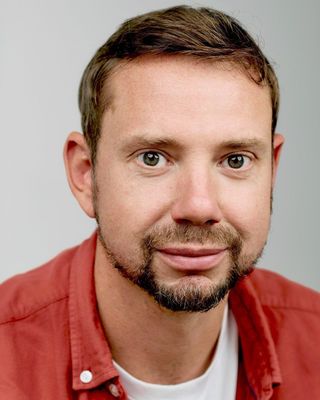 Photo of Hal Thompson, Psychotherapist, MSc, MBACP Accred