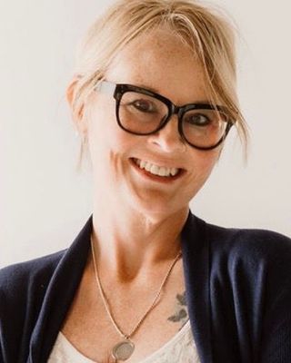 Photo of Angela Weiss, Psychiatric Nurse Practitioner, MSN, APRN, FNP-C, PMHNPBC