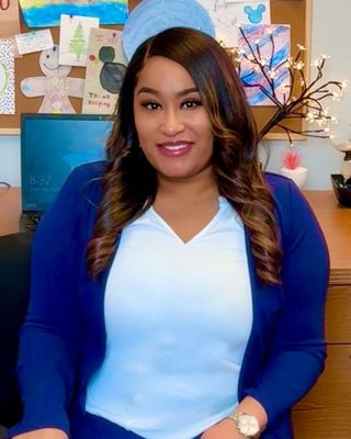 Photo of Elaine Robles, Clinical Social Work/Therapist, LCSW