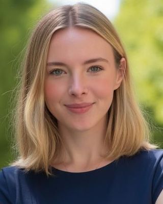 Photo of Aveen Hallissey, Pre-Licensed Professional, MHC-LP, DBT, CBT