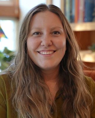 Photo of Shannon Lomasney, Clinical Social Work/Therapist, MSW, LCSW