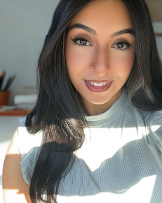 Photo of Harmeen Kaur, Registered Psychotherapist (Qualifying), MA