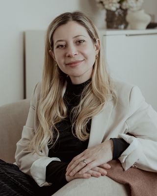 Photo of Eleanor Wolfe, Psychotherapist, MA, MBACP