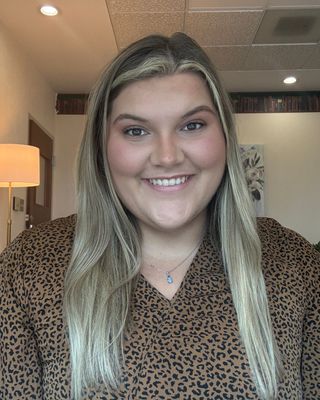 Photo of Alyssa Hahn, Registered Mental Health Counselor Intern, RMHCI