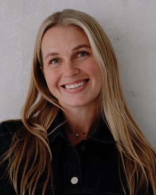 Photo of Jen Ottman, Marriage & Family Therapist Associate, MA, AMFT