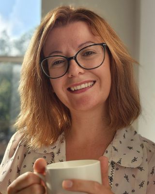 Photo of Nikki Shield, Psychotherapist, MNCPS Acc.