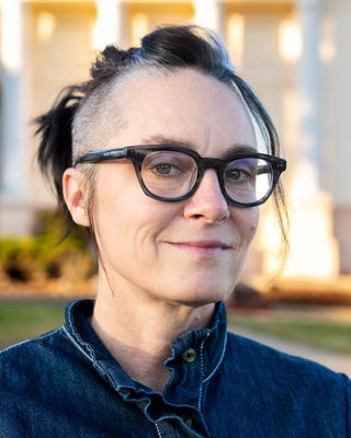 Photo of Jen Leland, Marriage & Family Therapist, MA, LMFT