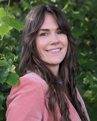 Photo of Jessica Vining, Registered Psychotherapist (Qualifying), RP(Q), BA
