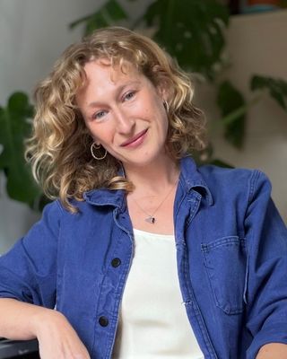 Photo of Lily Brown, Clinical Social Work/Therapist, LSW, MFA