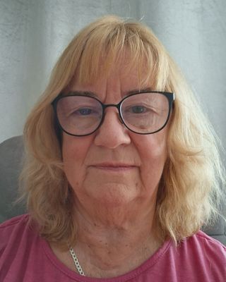 Photo of Debbie Salmon, Counsellor, MBACP