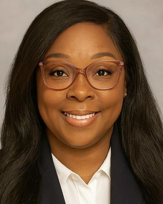 Photo of Syrenthia Parker, Clinical Social Work/Therapist, MSW, LCSW