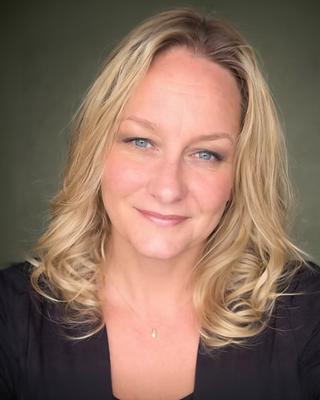 Photo of Eva Webster, Registered Psychotherapist (Qualifying), MACP