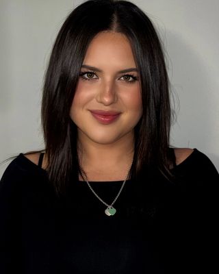 Photo of Aryana Iacovelli, Registered Psychotherapist (Qualifying)