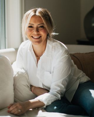 Photo of Larissa Noble, Registered Social Worker, MSW, RSW