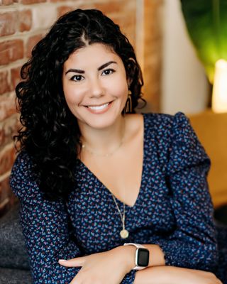 Photo of Maya Ribot, Clinical Social Work/Therapist, MSW, LICSW