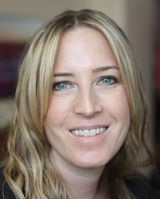 Photo of Linda Farhat, Marriage & Family Therapist in Westlake Village, CA