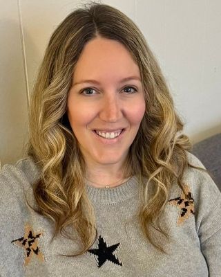 Photo of Erin L Ernst, Clinical Social Work/Therapist, LMSW, PMH-C, CCTP