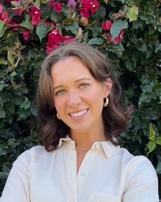 Photo of Dr. Lauren Flynn, Associate Professional Clinical Counselor in San Diego, CA